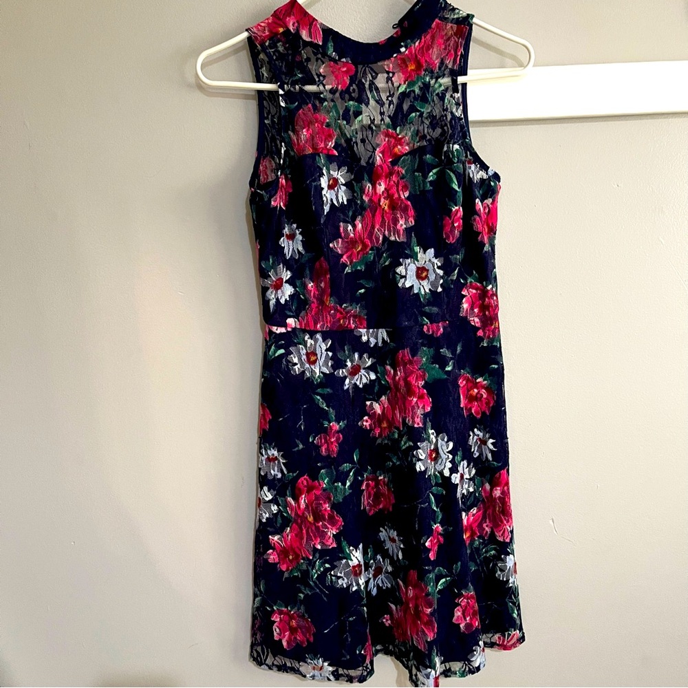 Pre Owned KENSIE Women's Navy Multi Floral Lace Mock-neck Party Dress Size 4